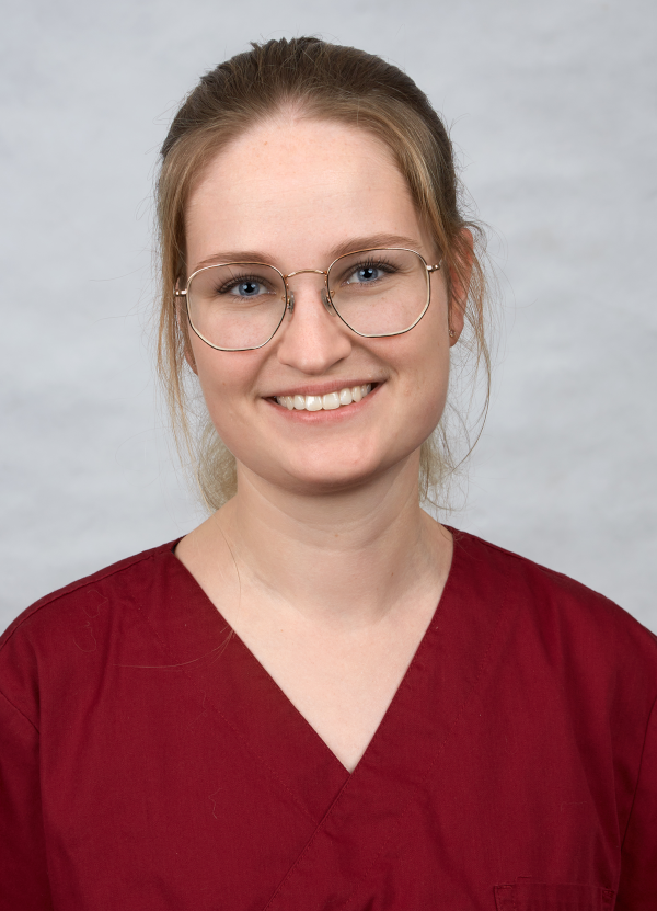 Tierärztin Alena Kohrs